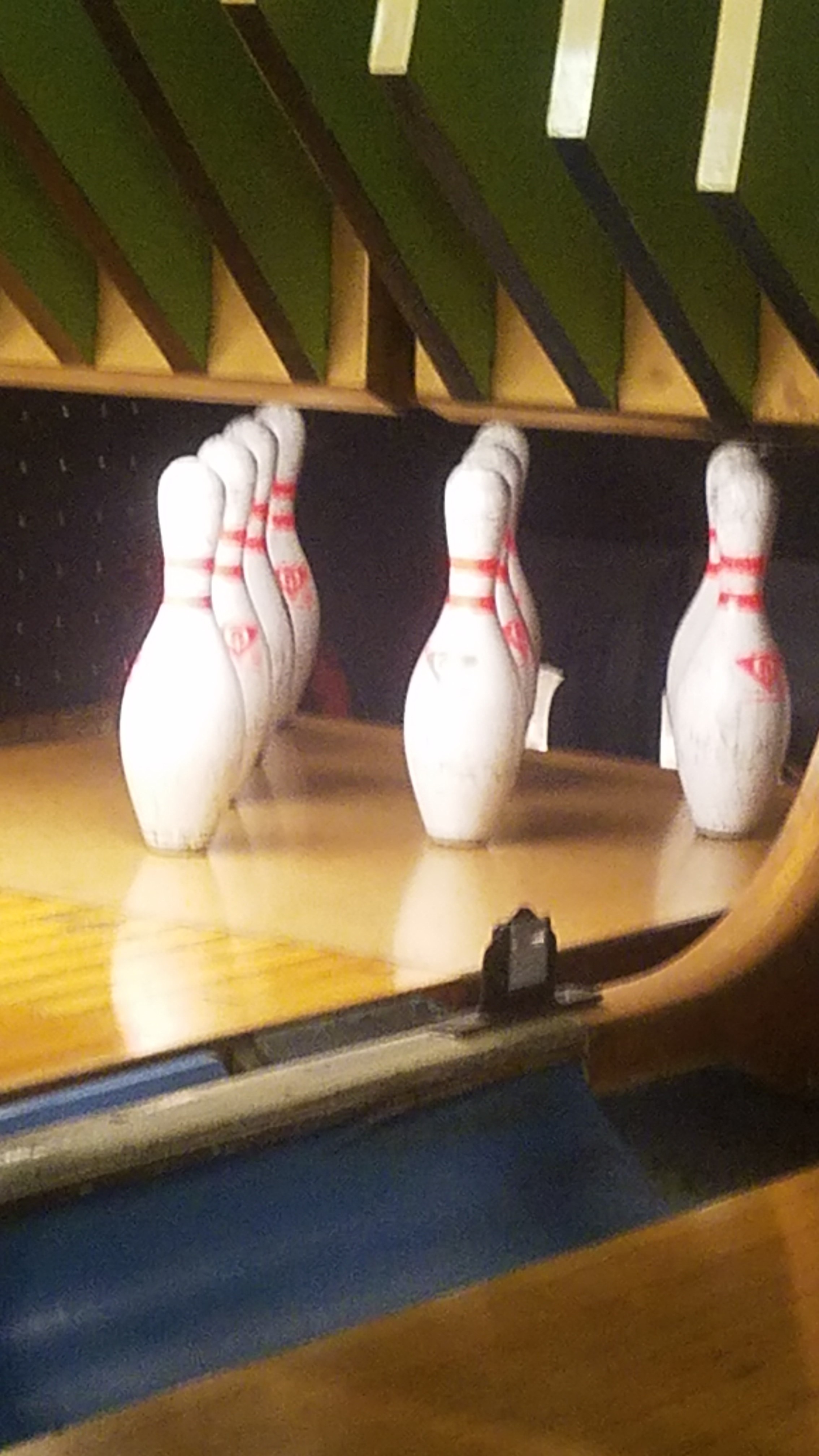 Pins 1 Pins 1